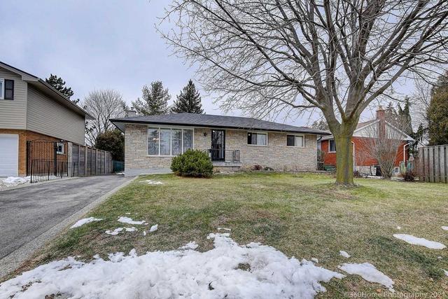 166 Delmar Dr, House detached with 3 bedrooms, 3 bathrooms and 3 parking in Hamilton ON | Image 1