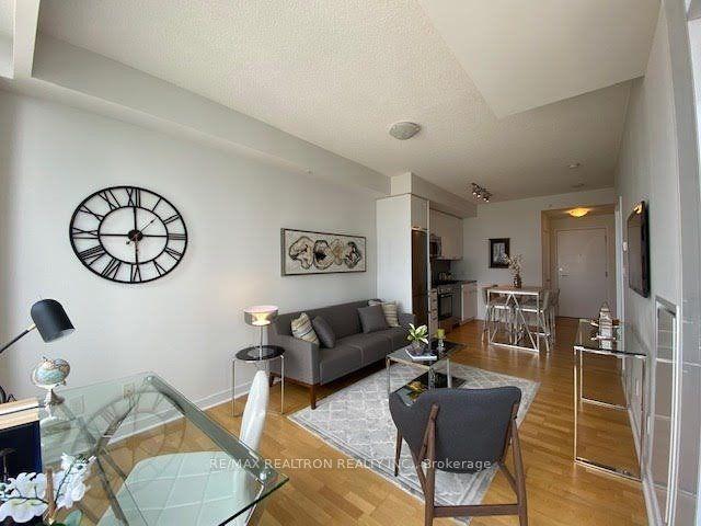1003 - 295 Adelaide St W, Condo with 1 bedrooms, 1 bathrooms and 0 parking in Toronto ON | Image 17