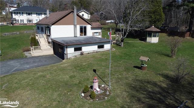 17 Queen Street, House detached with 3 bedrooms, 2 bathrooms and 3 parking in Parry Sound ON | Image 12