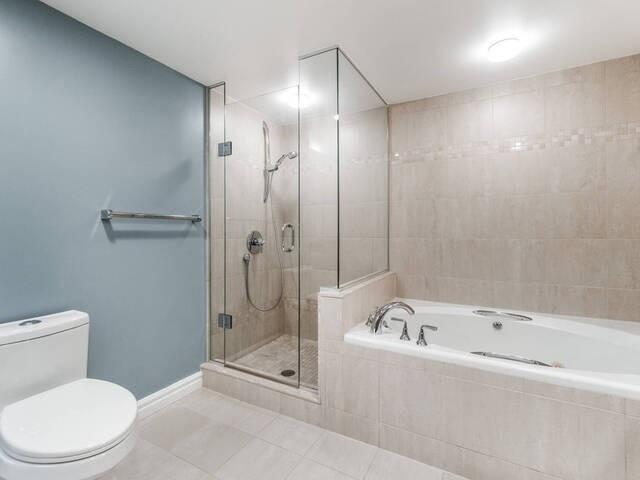 1607 - 33 University Ave, Condo with 2 bedrooms, 2 bathrooms and 1 parking in Toronto ON | Image 19