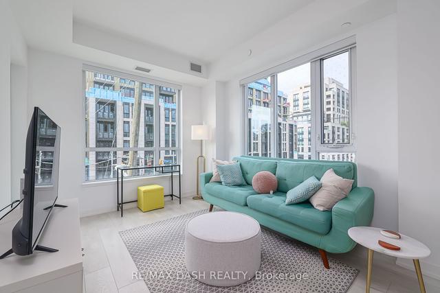 215 - 223 St. Clair Ave W, Condo with 2 bedrooms, 2 bathrooms and 0 parking in Toronto ON | Image 2
