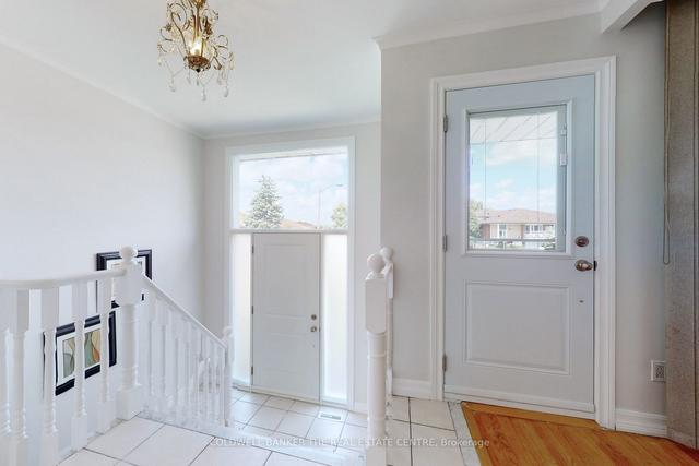 31 Blossom Cres, House semidetached with 3 bedrooms, 2 bathrooms and 4 parking in Toronto ON | Image 39