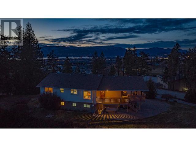 3975 Todd Road, House detached with 4 bedrooms, 2 bathrooms and 10 parking in Kelowna BC | Image 1