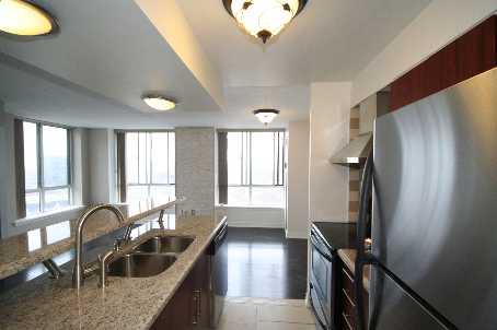 lph1105 - 801 King St W, Condo with 2 bedrooms, 2 bathrooms and 1 parking in Toronto ON | Image 2