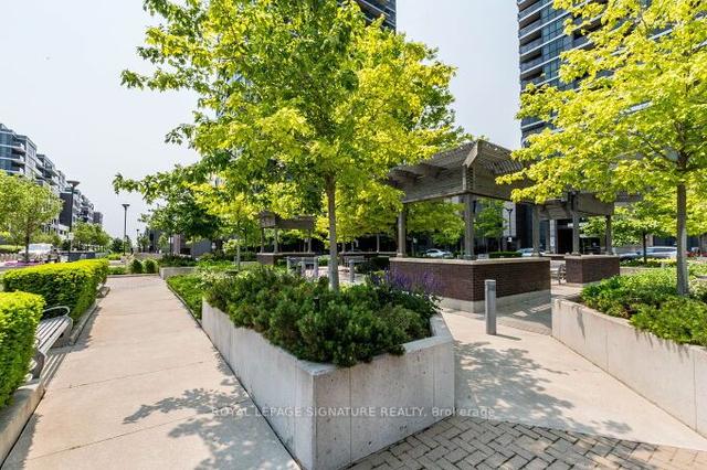 904 - 5 Valhalla Inn Rd, Condo with 2 bedrooms, 2 bathrooms and 1 parking in Toronto ON | Image 27