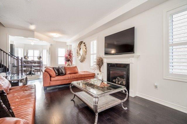 5570 Meadowcrest Ave, House semidetached with 3 bedrooms, 3 bathrooms and 1 parking in Mississauga ON | Image 5
