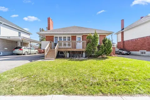 542 Donald Street, House detached with 4 bedrooms, 2 bathrooms and 4 parking in Ottawa ON | Card Image