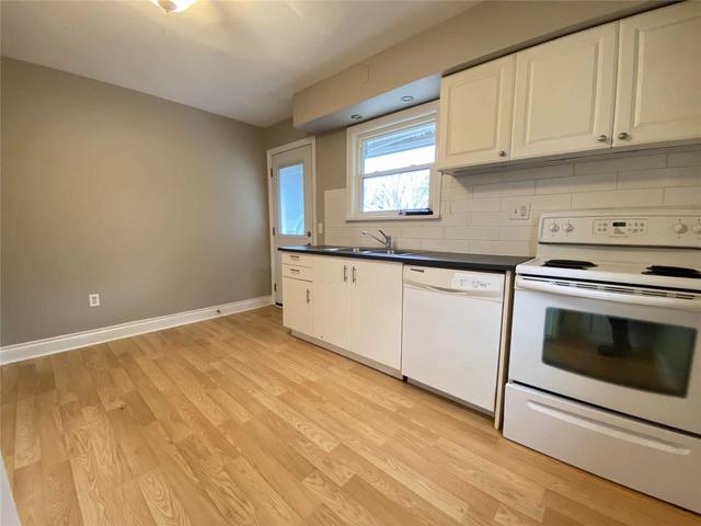 9 Maple St, House detached with 2 bedrooms, 2 bathrooms and 5.5 parking in St. Catharines ON | Image 17