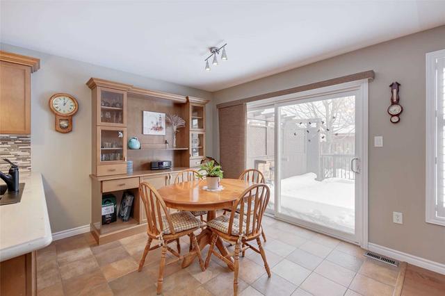 104 Seline Cres, House detached with 2 bedrooms, 3 bathrooms and 6 parking in Barrie ON | Image 2