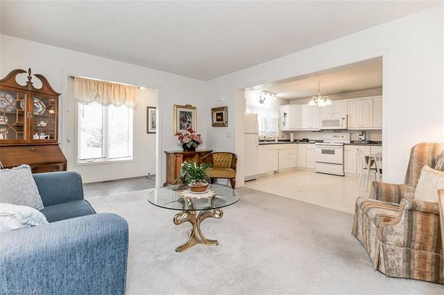 31 St James Place, House detached with 2 bedrooms, 2 bathrooms and 3 parking in Wasaga Beach ON | Image 12
