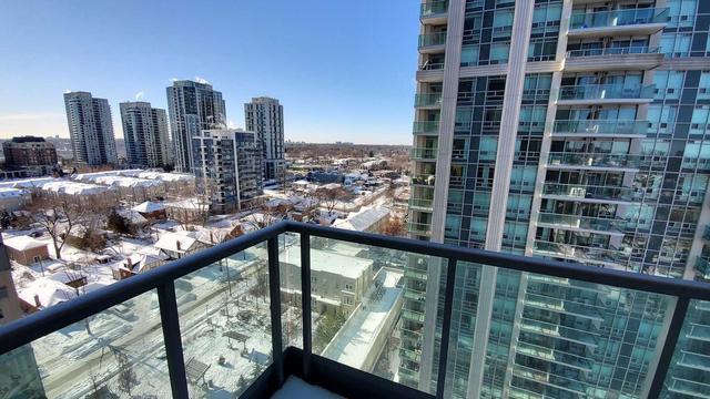 1605 - 17 Anndale Dr, Condo with 1 bedrooms, 1 bathrooms and 1 parking in Toronto ON | Image 2