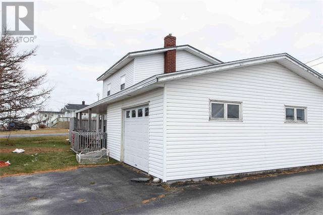 39 Groves Lane, House detached with 2 bedrooms, 1 bathrooms and null parking in Bonavista NL | Image 2