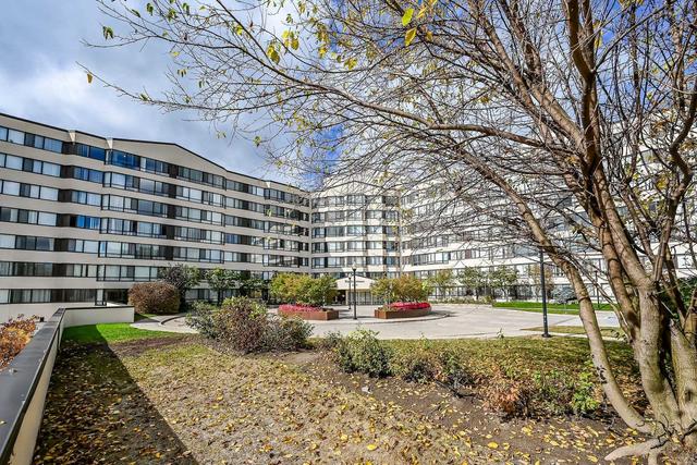 ph17 - 1001 Cedarglen Gate, Condo with 2 bedrooms, 2 bathrooms and 1 parking in Mississauga ON | Image 31
