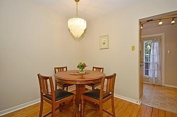 364 Melita Ave, House attached with 3 bedrooms, 3 bathrooms and 1 parking in Toronto ON | Image 3