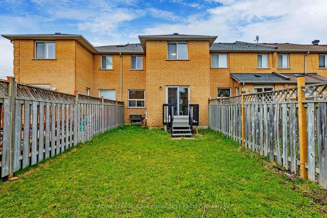 167 Kimono Cres, House attached with 3 bedrooms, 3 bathrooms and 2 parking in Richmond Hill ON | Image 32