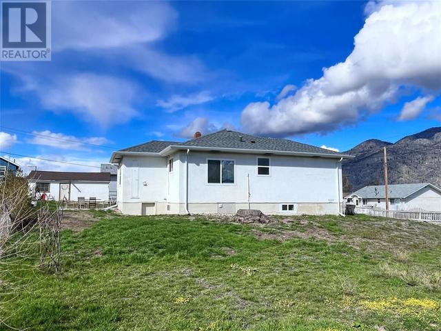 7212 Heron Lane, House detached with 4 bedrooms, 1 bathrooms and 1 parking in Osoyoos BC | Image 9