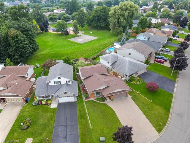 7353 Lakewood Crescent, House detached with 5 bedrooms, 3 bathrooms and 6 parking in Niagara Falls ON | Image 26