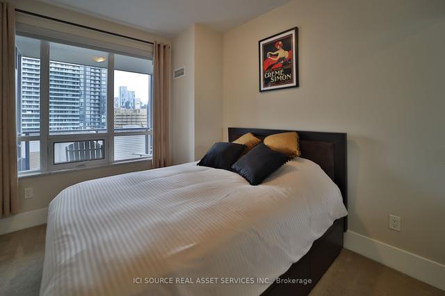 2104 - 20 Blue Jays Way, Condo with 2 bedrooms, 2 bathrooms and 2 parking in Toronto ON | Image 13