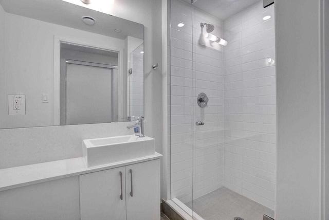 419e - 576 Front St W, Condo with 0 bedrooms, 1 bathrooms and 0 parking in Toronto ON | Image 7