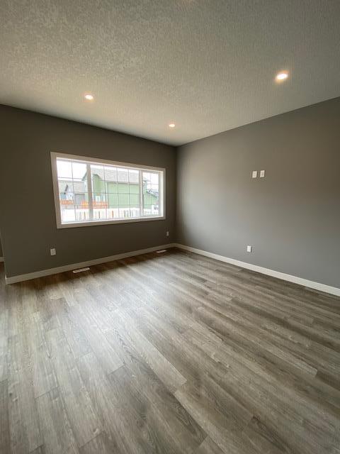 10618 114b Street, Home with 3 bedrooms, 2 bathrooms and 4 parking in Grande Prairie AB | Image 9