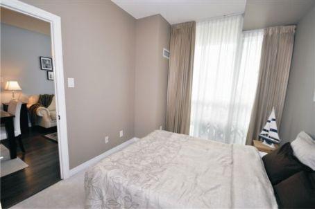 906 - 3515 Kariya Dr, Condo with 2 bedrooms, 2 bathrooms and 2 parking in Mississauga ON | Image 7
