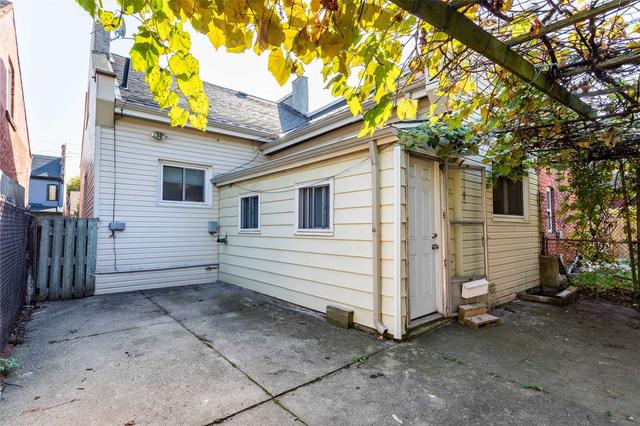 123 East Ave N, House semidetached with 3 bedrooms, 1 bathrooms and 3 parking in Hamilton ON | Image 25