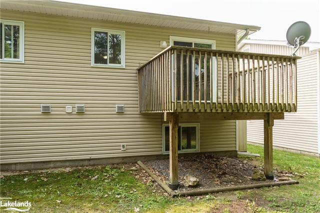 Deck from backyard | Image 7