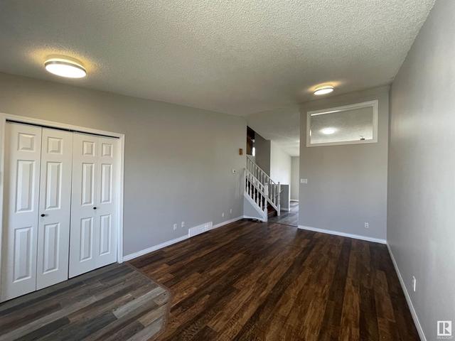 1557 49a St Nw, House detached with 4 bedrooms, 2 bathrooms and null parking in Edmonton AB | Image 4