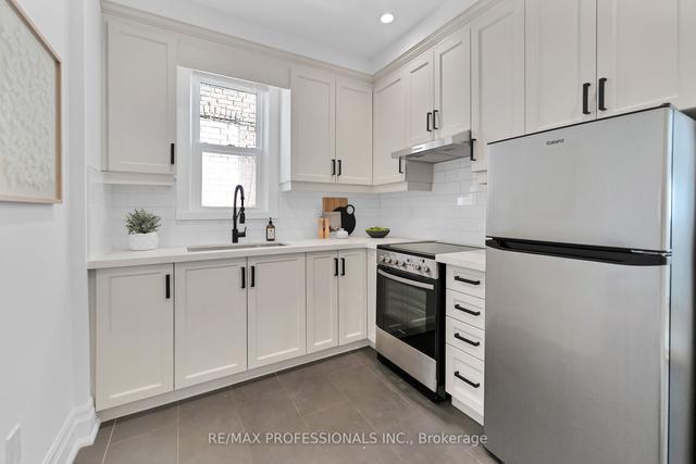 410 Symington Ave, House semidetached with 3 bedrooms, 3 bathrooms and 0 parking in Toronto ON | Image 2