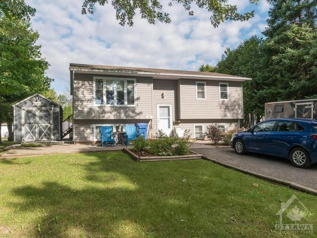 107 - 26 Salmon Side Road, House detached with 3 bedrooms, 2 bathrooms and 4 parking in Rideau Lakes ON | Image 3