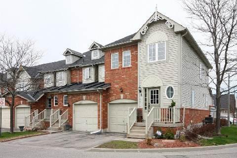 36 - 4 Carriage Walk, Townhouse with 3 bedrooms, 3 bathrooms and 1 parking in Aurora ON | Image 1