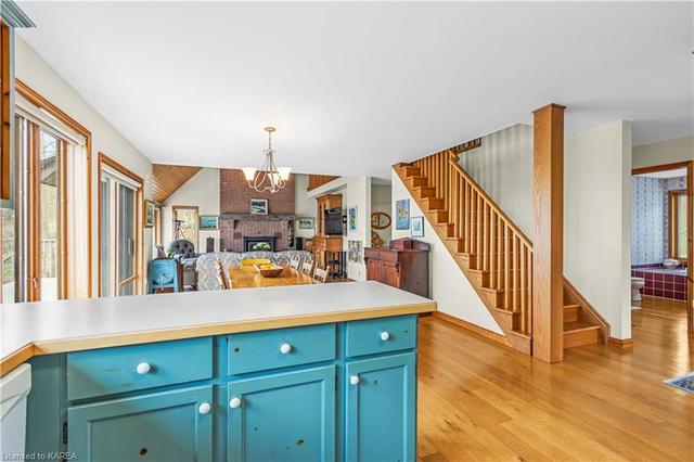 1808a&b Howe Island Drive, House detached with 3 bedrooms, 2 bathrooms and 10 parking in Frontenac Islands ON | Image 4