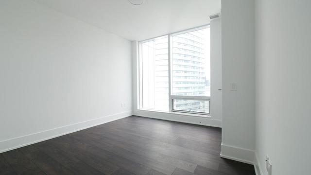4703 - 10 York St, Condo with 2 bedrooms, 2 bathrooms and 1 parking in Toronto ON | Image 5