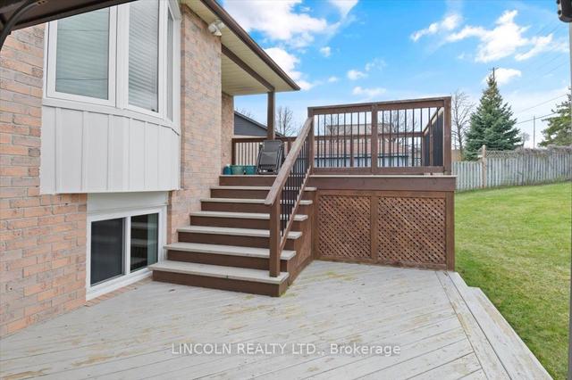 623 Dunrobin Crt, House detached with 3 bedrooms, 3 bathrooms and 6 parking in Oshawa ON | Image 13