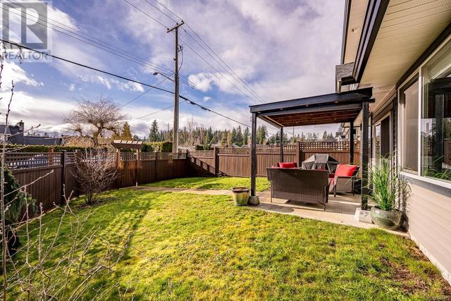 109 - 2077 20th St, House attached with 3 bedrooms, 3 bathrooms and 1 parking in Courtenay BC | Image 33