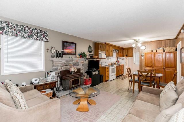 706 Eastdale Dr, House detached with 6 bedrooms, 2 bathrooms and 6 parking in Wasaga Beach ON | Image 7