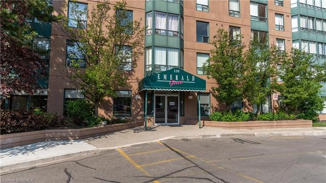 314 - 135 Hillcrest Avenue, House attached with 2 bedrooms, 1 bathrooms and null parking in Mississauga ON | Image 3