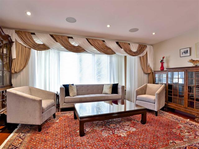41 Foursome Cres, House detached with 3 bedrooms, 4 bathrooms and 4 parking in Toronto ON | Image 4