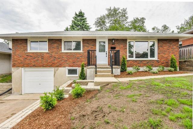 60 Ravine Drive, House detached with 5 bedrooms, 2 bathrooms and 3 parking in Cambridge ON | Image 1