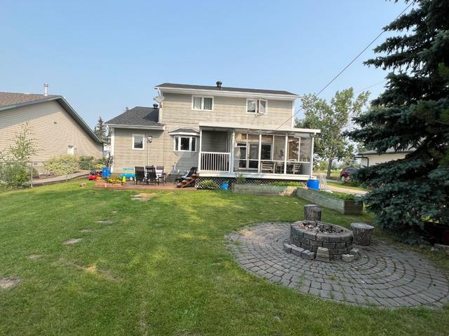 9603 98 Avenue, House detached with 4 bedrooms, 3 bathrooms and 5 parking in Sexsmith AB | Image 39