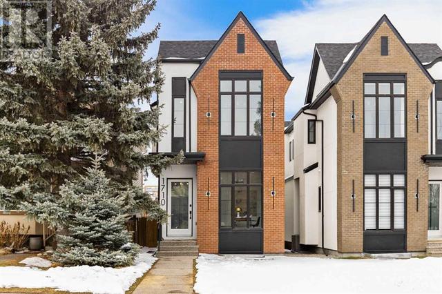 1710 49 Avenue Sw, House detached with 4 bedrooms, 4 bathrooms and 2 parking in Calgary AB | Image 1