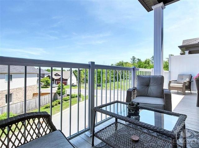 26 Sternes Private, House attached with 2 bedrooms, 1 bathrooms and 1 parking in Ottawa ON | Image 14