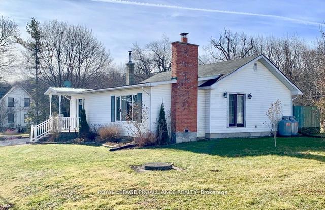 127 Barley Rd N, House detached with 2 bedrooms, 1 bathrooms and 9 parking in Prince Edward County ON | Image 26