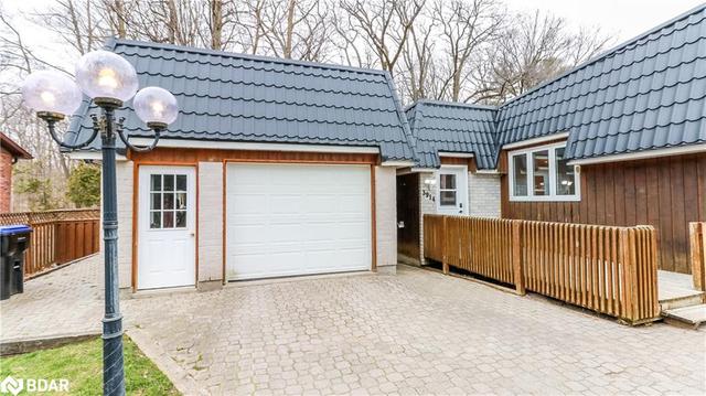 3914 Rosemary Lane, House detached with 3 bedrooms, 2 bathrooms and 5 parking in Innisfil ON | Image 23