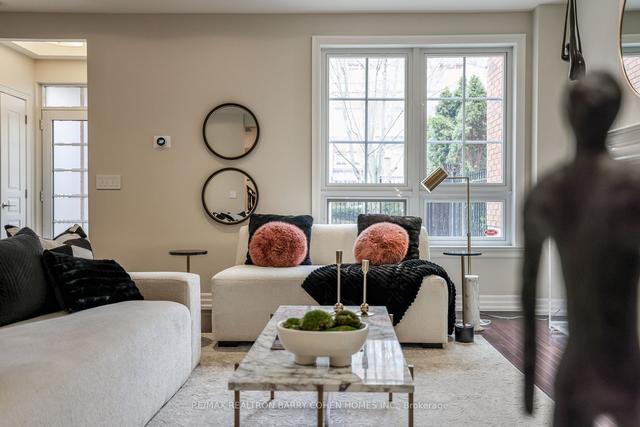 th6 - 20 Burkebrook Pl, Townhouse with 3 bedrooms, 3 bathrooms and 3 parking in Toronto ON | Image 5