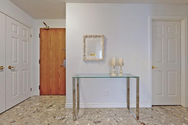 3b - 67 Caroline St S, Condo with 2 bedrooms, 2 bathrooms and 1 parking in Hamilton ON | Image 4