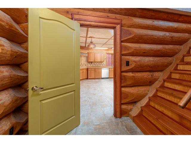 2197 Highway 3, House detached with 2 bedrooms, 2 bathrooms and 4 parking in Central Kootenay C BC | Image 25