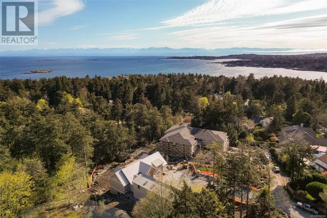 2789 Arbutus Rd, House detached with 5 bedrooms, 7 bathrooms and 8 parking in Saanich BC | Image 19