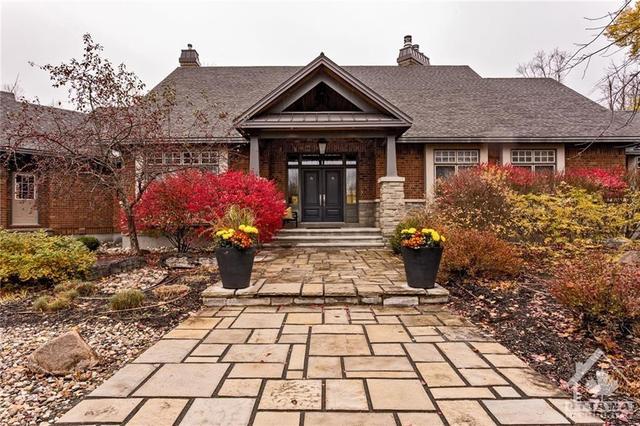 32 Marchvale Drive, House detached with 5 bedrooms, 5 bathrooms and 10 parking in Ottawa ON | Image 2