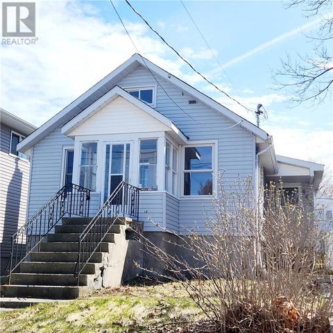 481 Pine Street, House detached with 3 bedrooms, 2 bathrooms and null parking in Greater Sudbury ON | Card Image
